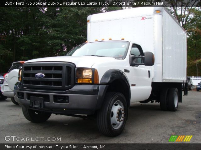 2007 Ford F550 Super Duty XL Regular Cab Cargo Truck in Oxford White