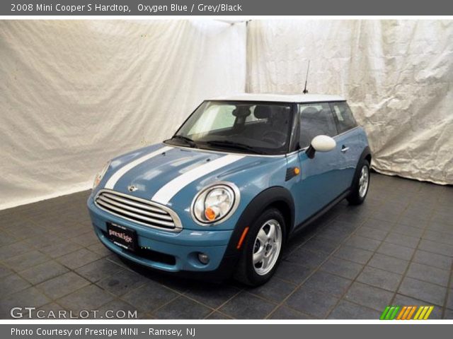 2008 Mini Cooper S Hardtop in Oxygen Blue