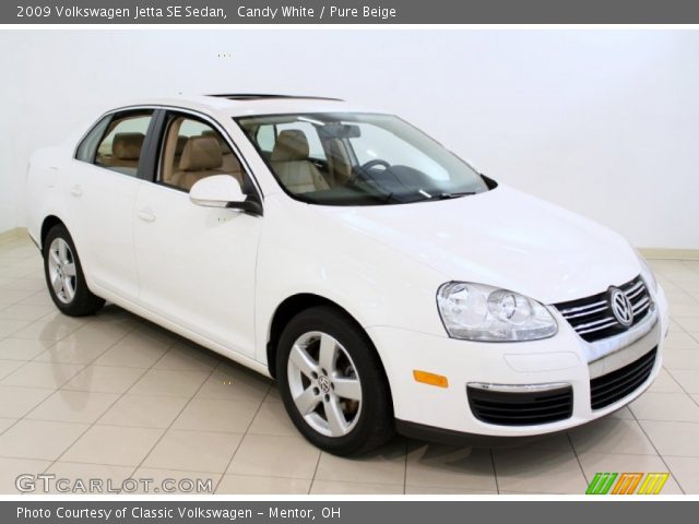 2009 Volkswagen Jetta SE Sedan in Candy White