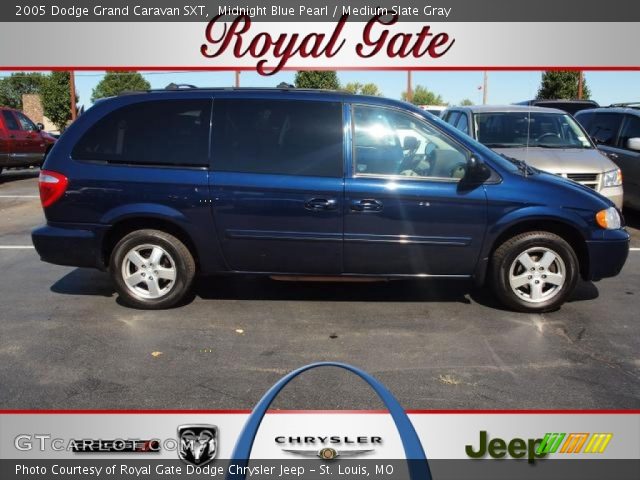 2005 Dodge Grand Caravan SXT in Midnight Blue Pearl