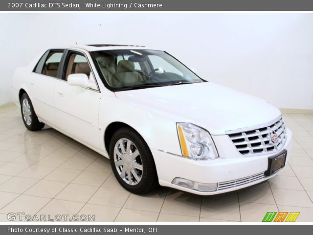 2007 Cadillac DTS Sedan in White Lightning