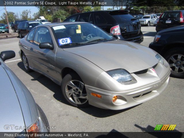 2002 Pontiac Sunfire SE Coupe in Light Taupe Metallic