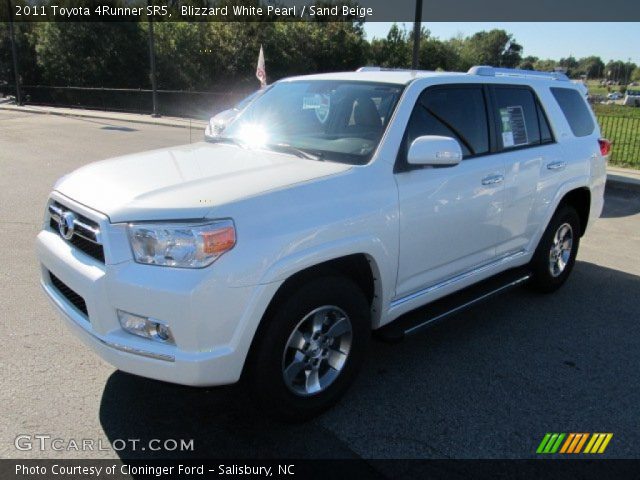 2011 Toyota 4Runner SR5 in Blizzard White Pearl
