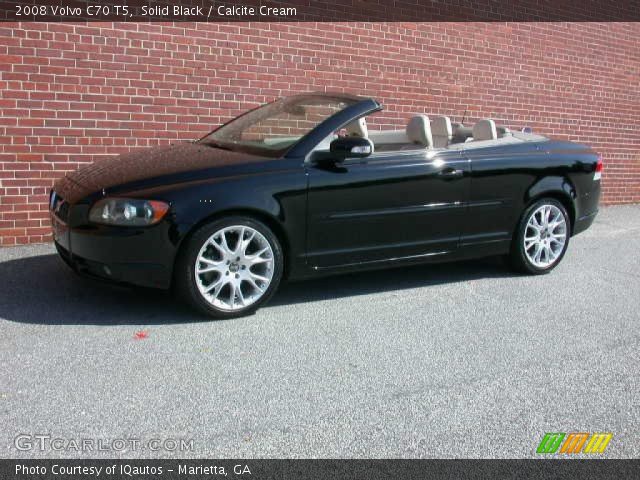 2008 Volvo C70 T5 in Solid Black