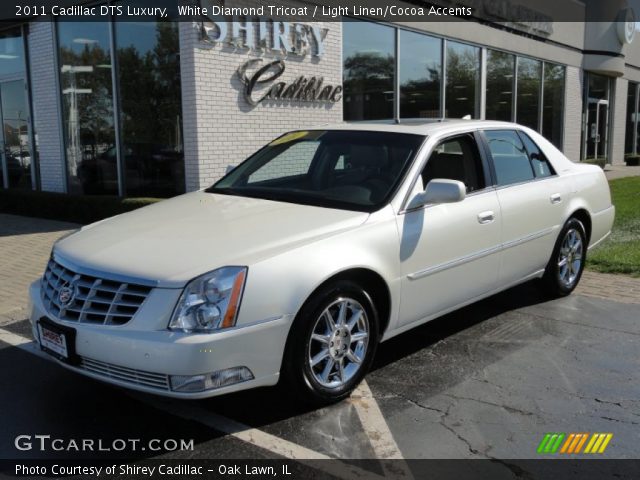 2011 Cadillac DTS Luxury in White Diamond Tricoat