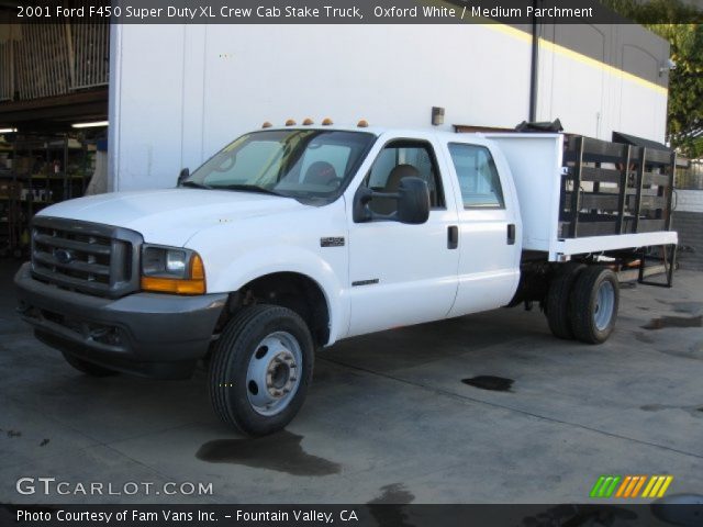 2001 Ford F450 Super Duty XL Crew Cab Stake Truck in Oxford White