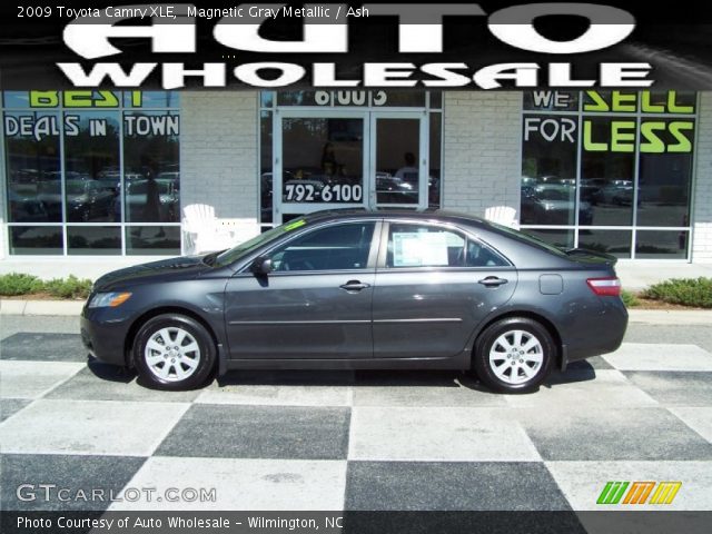 2009 Toyota Camry XLE in Magnetic Gray Metallic