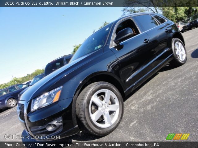 2010 Audi Q5 3.2 quattro in Brilliant Black