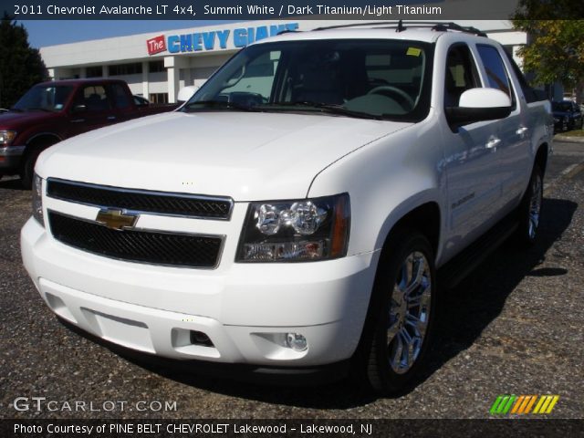 2011 Chevrolet Avalanche LT 4x4 in Summit White