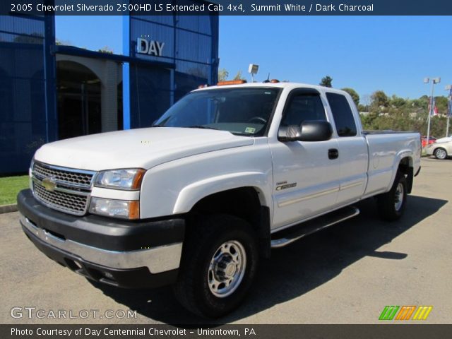 2005 Chevrolet Silverado 2500HD LS Extended Cab 4x4 in Summit White