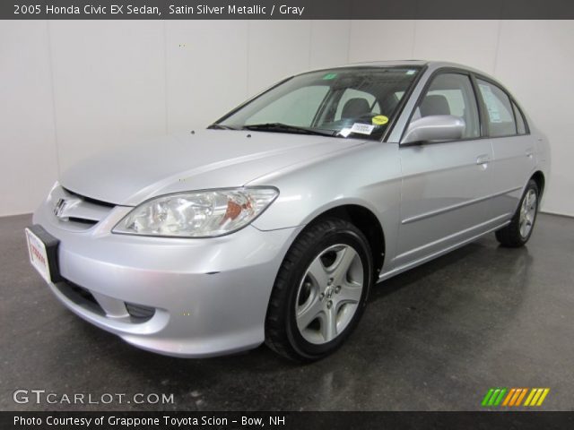 2005 Honda Civic EX Sedan in Satin Silver Metallic