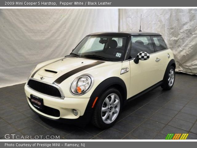 2009 Mini Cooper S Hardtop in Pepper White