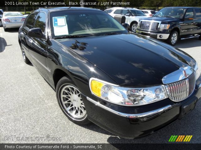 2001 Lincoln Town Car Executive in Black Clearcoat