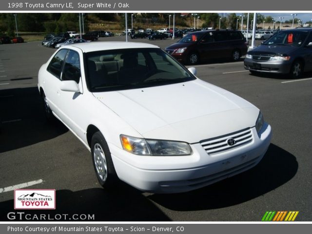 1998 Toyota Camry LE in Super White