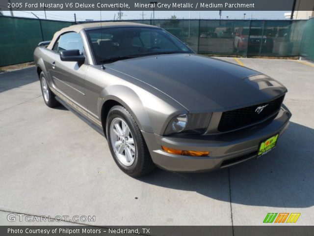 2005 Ford Mustang V6 Deluxe Convertible in Mineral Grey Metallic