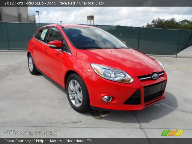 2012 Ford Focus SEL 5-Door in Race Red
