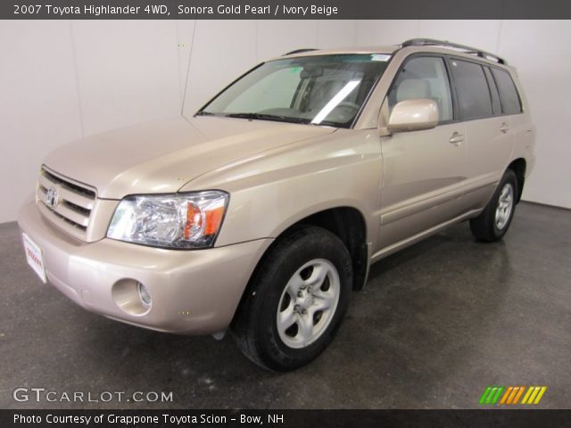 2007 Toyota Highlander 4WD in Sonora Gold Pearl
