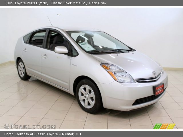 2009 Toyota Prius Hybrid in Classic Silver Metallic