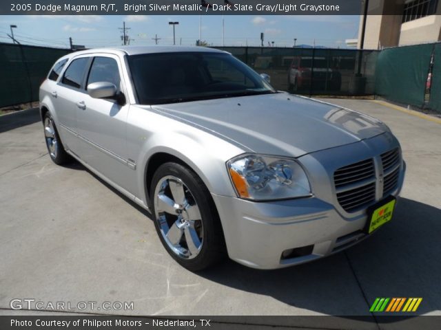 2005 Dodge Magnum R/T in Bright Silver Metallic