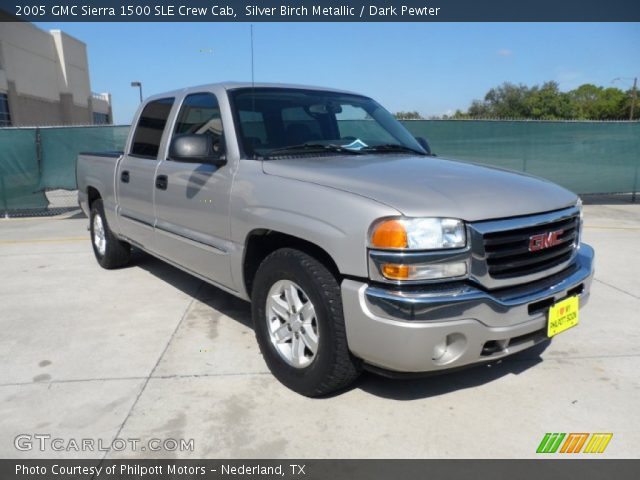 2005 GMC Sierra 1500 SLE Crew Cab in Silver Birch Metallic