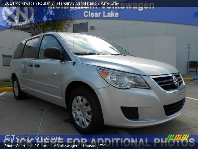 2011 Volkswagen Routan S in Mercury Silver Metallic