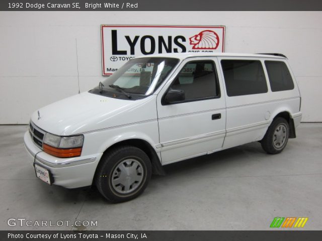 1992 Dodge Caravan SE in Bright White