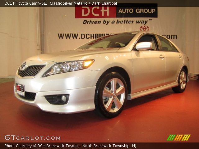 2011 Toyota Camry SE in Classic Silver Metallic