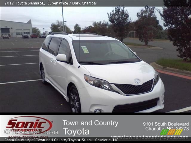 2012 Toyota Sienna SE in Super White