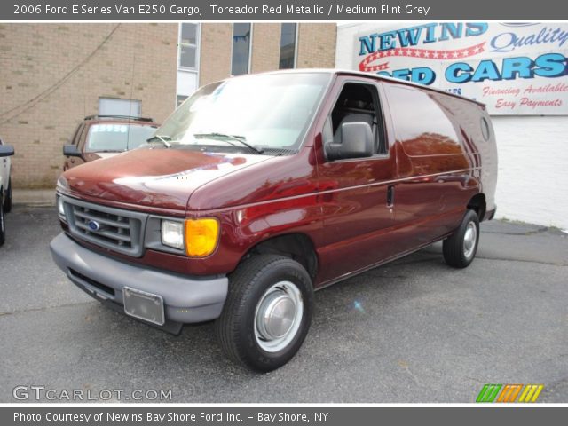 2006 Ford E Series Van E250 Cargo in Toreador Red Metallic