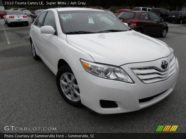 2010 Toyota Camry LE in Super White