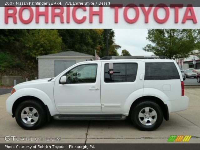 2007 Nissan Pathfinder SE 4x4 in Avalanche White