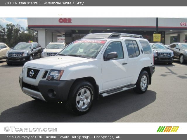 2010 Nissan Xterra S in Avalanche White