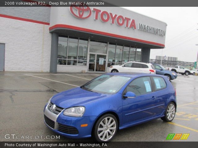 2008 Volkswagen R32  in Deep Blue Metallic