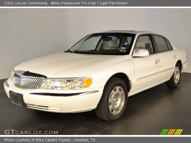 2002 Lincoln Continental  in White Pearescent Tri-Coat