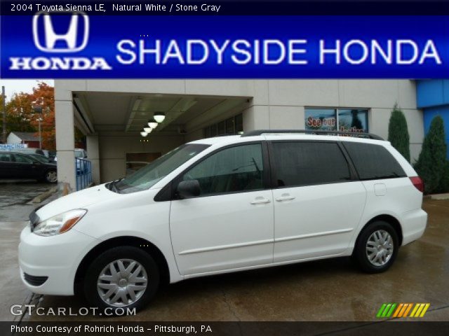 2004 Toyota Sienna LE in Natural White