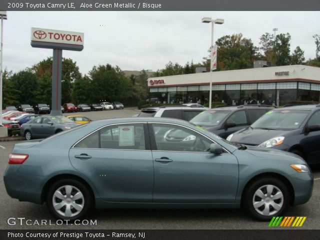 2009 Toyota Camry LE in Aloe Green Metallic