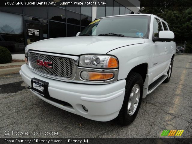 2002 GMC Yukon Denali AWD in Summit White