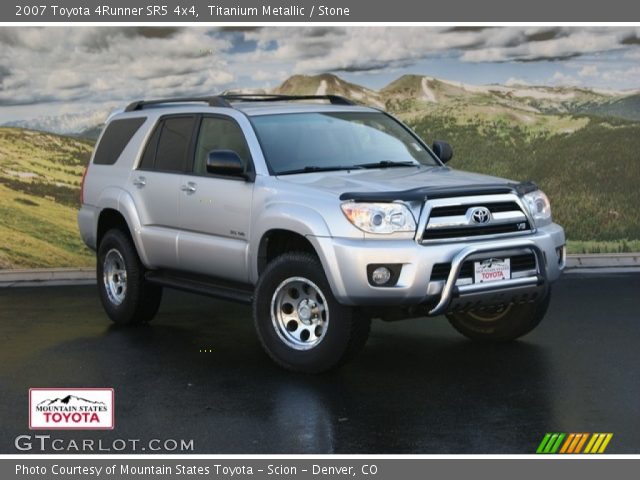 2007 Toyota 4Runner SR5 4x4 in Titanium Metallic