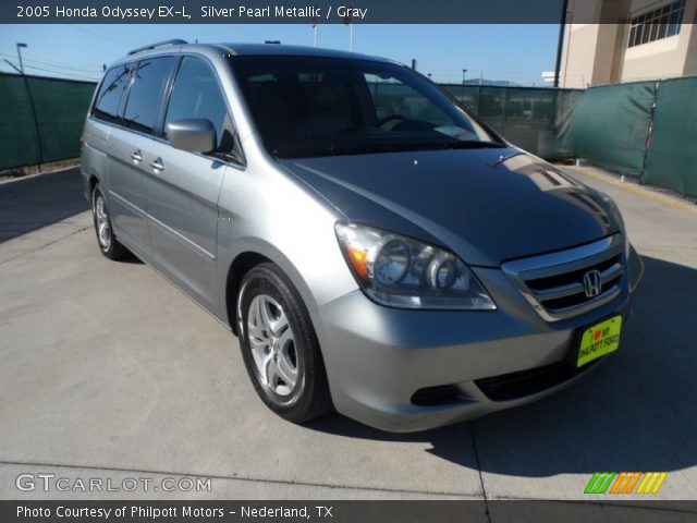 2005 Honda Odyssey EX-L in Silver Pearl Metallic