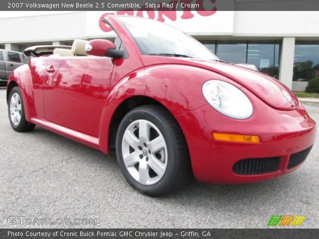 2007 Volkswagen New Beetle 2.5 Convertible in Salsa Red