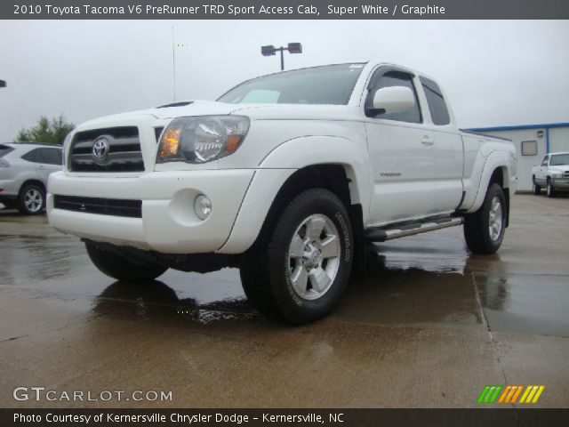 2010 Toyota Tacoma V6 PreRunner TRD Sport Access Cab in Super White