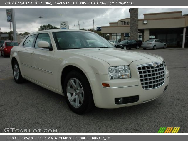 2007 Chrysler 300 Touring in Cool Vanilla