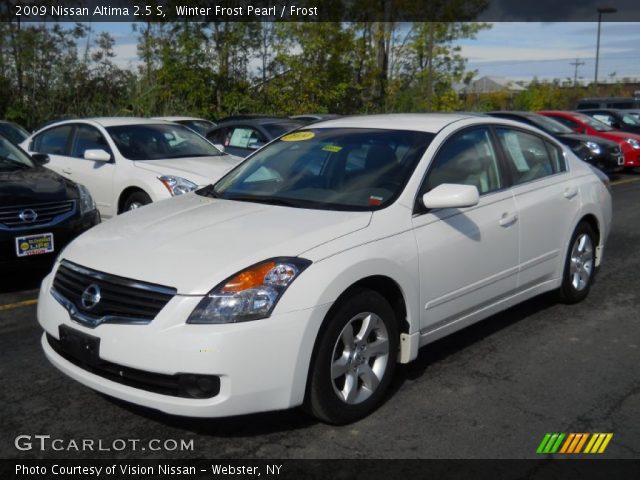 2009 Nissan Altima 2.5 S in Winter Frost Pearl