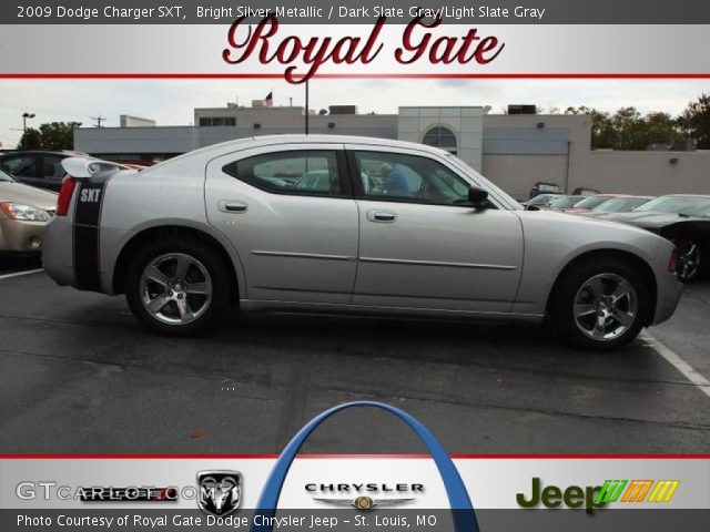 2009 Dodge Charger SXT in Bright Silver Metallic