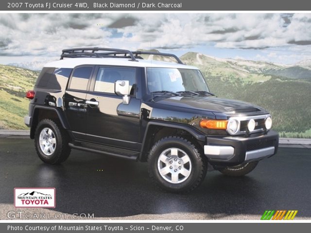 2007 Toyota FJ Cruiser 4WD in Black Diamond