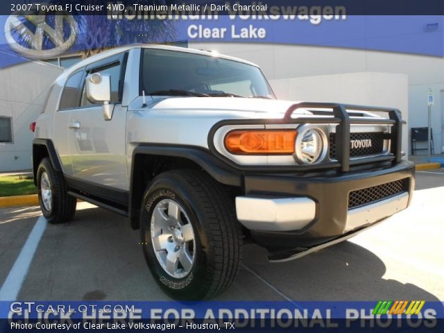 2007 Toyota FJ Cruiser 4WD in Titanium Metallic