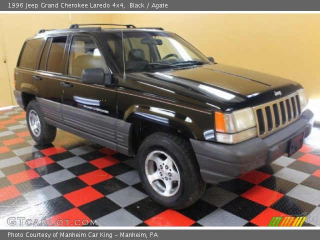 1996 Jeep Grand Cherokee Laredo 4x4 in Black