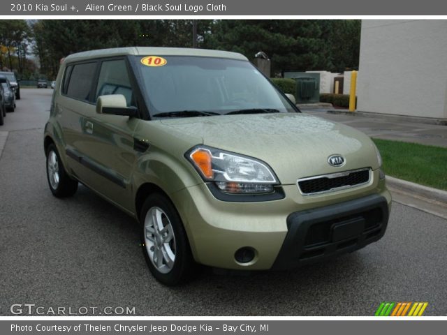 2010 Kia Soul + in Alien Green