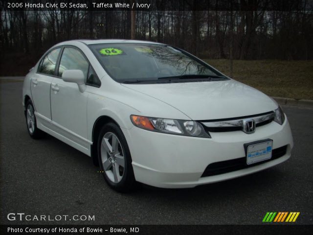 2006 Honda Civic EX Sedan in Taffeta White