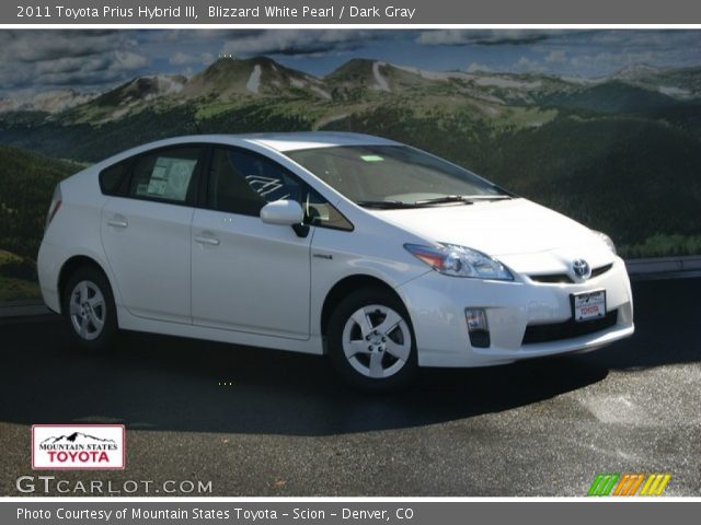 2011 Toyota Prius Hybrid III in Blizzard White Pearl